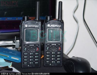 [烛光生存狂]-[分享]各种各国部分警察 军队 特工等使用的对讲机(MOTOROLA系列)